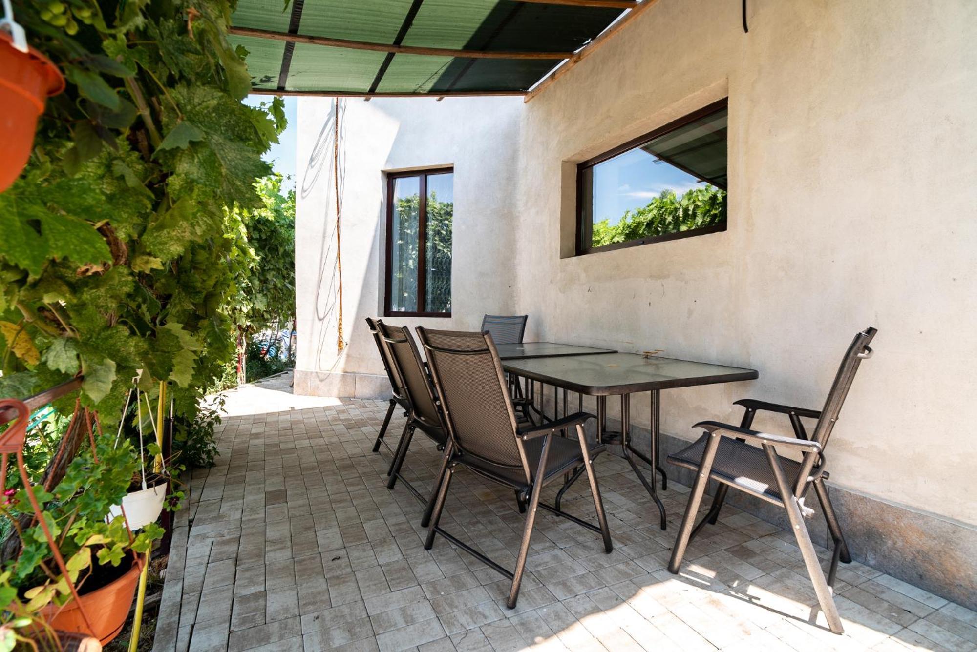 Casa Amina Gazde/Camere de închiriat Sulina